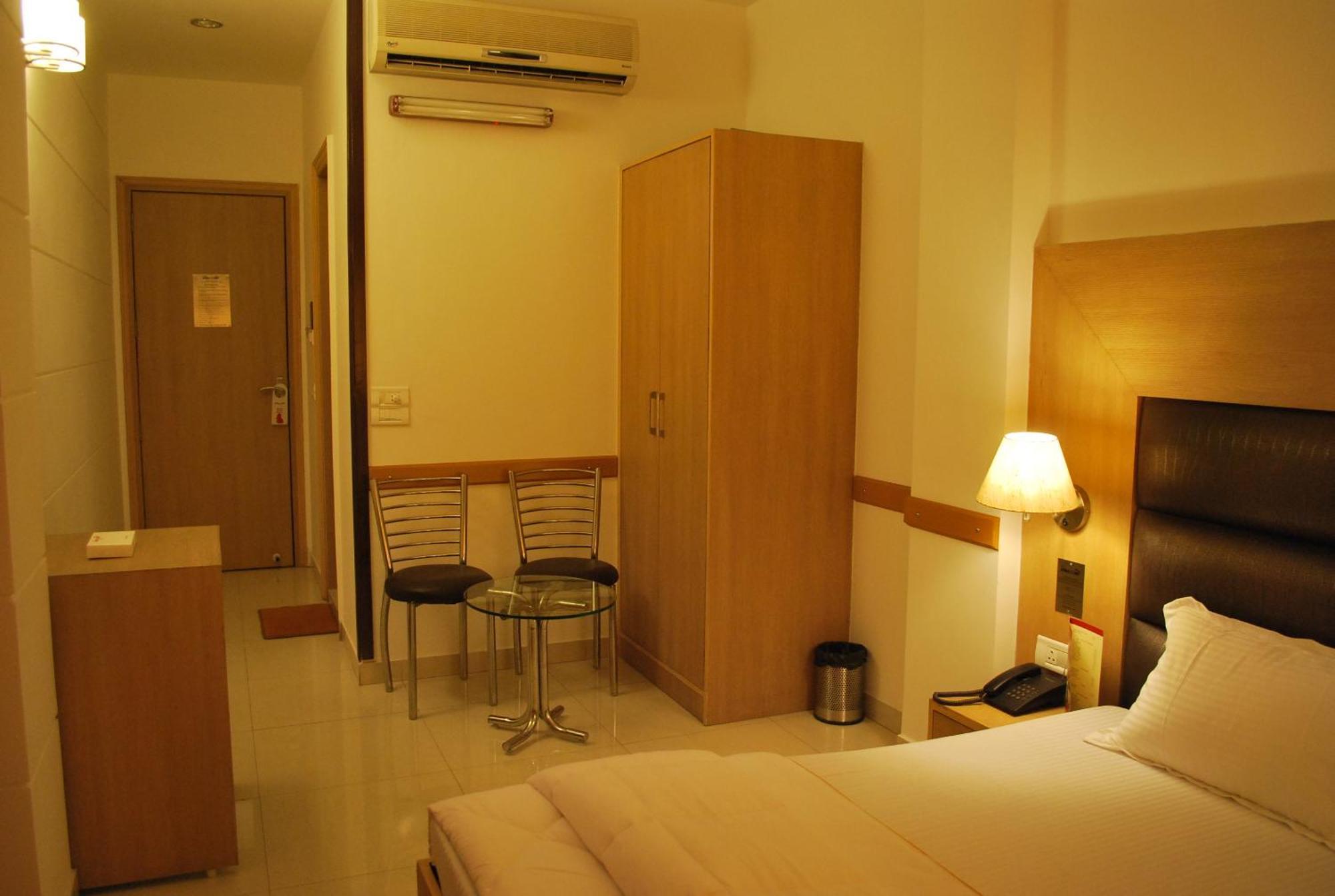 Hotel Arina Inn New Delhi Exterior foto